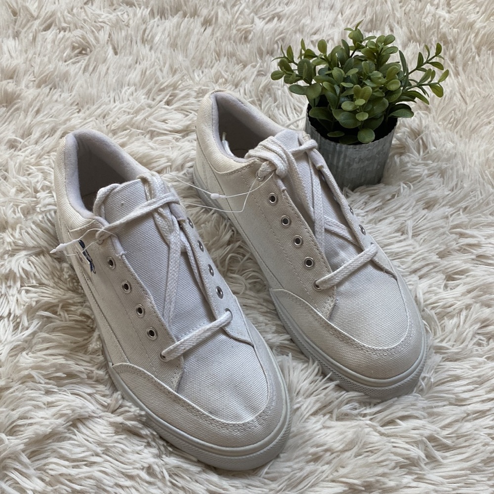 🎉2XHP🎉 Disney Vintage Mickey Mouse Canvas Sneakers 💗 White - Picture 4 of 16